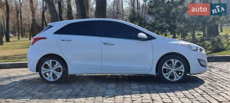 Хэтчбек Hyundai i30 2012 в Киеве