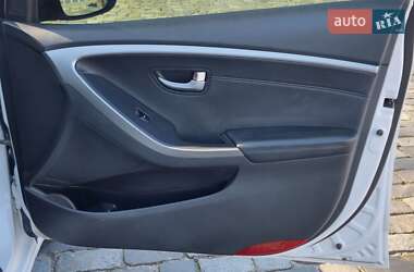 Хэтчбек Hyundai i30 2012 в 