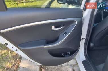 Хэтчбек Hyundai i30 2012 в 
