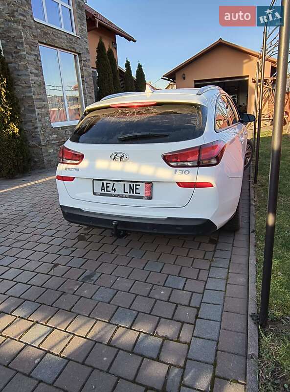 Универсал Hyundai i30 2018 в Ужгороде