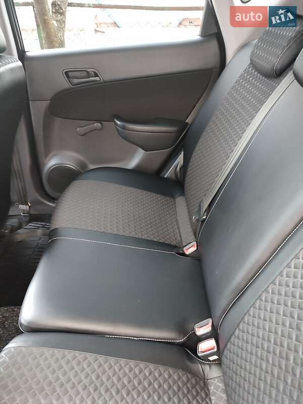 Хэтчбек Hyundai i30 2009 в Сумах фото 8 Хэтчбек Hyundai i30 2009 в Сумах