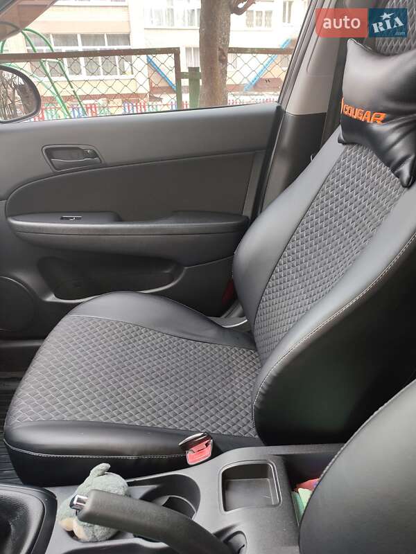 Хэтчбек Hyundai i30 2009 в Сумах фото 9 Хэтчбек Hyundai i30 2009 в Сумах