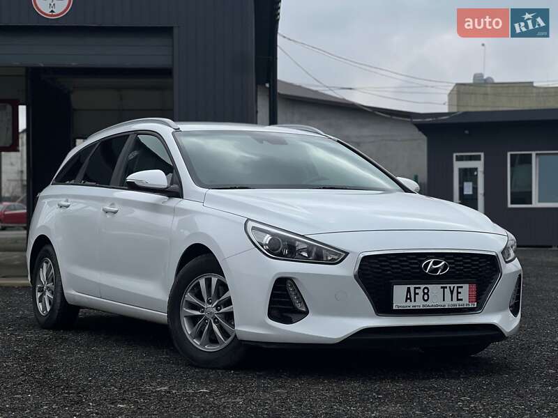 Універсал Hyundai i30 2017 в Ужгороді
