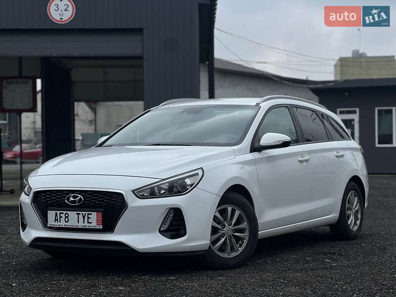Універсал Hyundai i30 2017 в Ужгороді