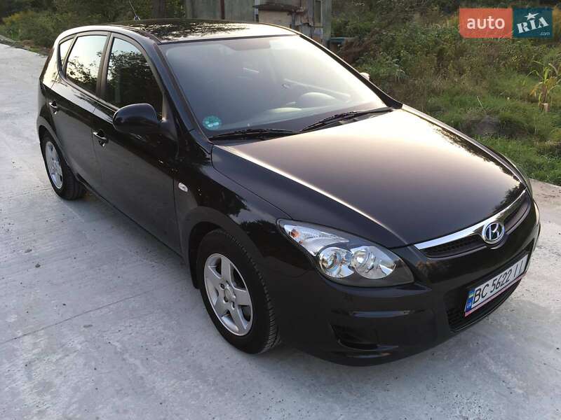 Хэтчбек Hyundai i30 2009 в Львове