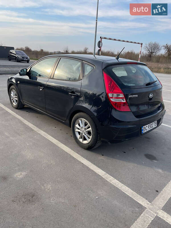 Хэтчбек Hyundai i30 2009 в Радехове
