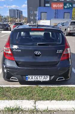 Хэтчбек Hyundai i30 2010 в 
