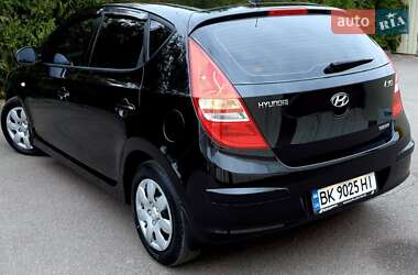 Хетчбек Hyundai i30 2008 в 