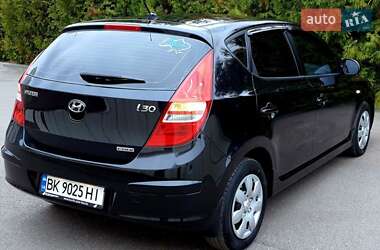 Хетчбек Hyundai i30 2008 в 