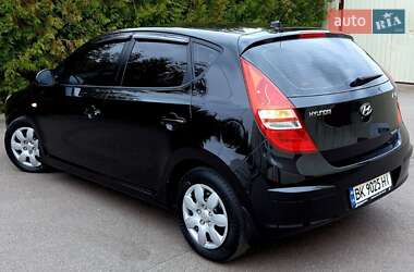 Хетчбек Hyundai i30 2008 в 