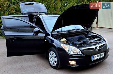 Хетчбек Hyundai i30 2008 в 