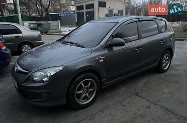 Универсал Hyundai i30 2010 в 