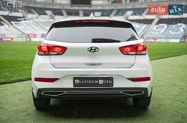Хэтчбек Hyundai i30 2022 в 