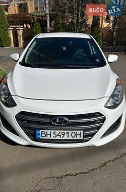 Хэтчбек Hyundai i30 2016 в 