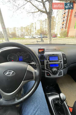 Універсал Hyundai i30 2008 в 