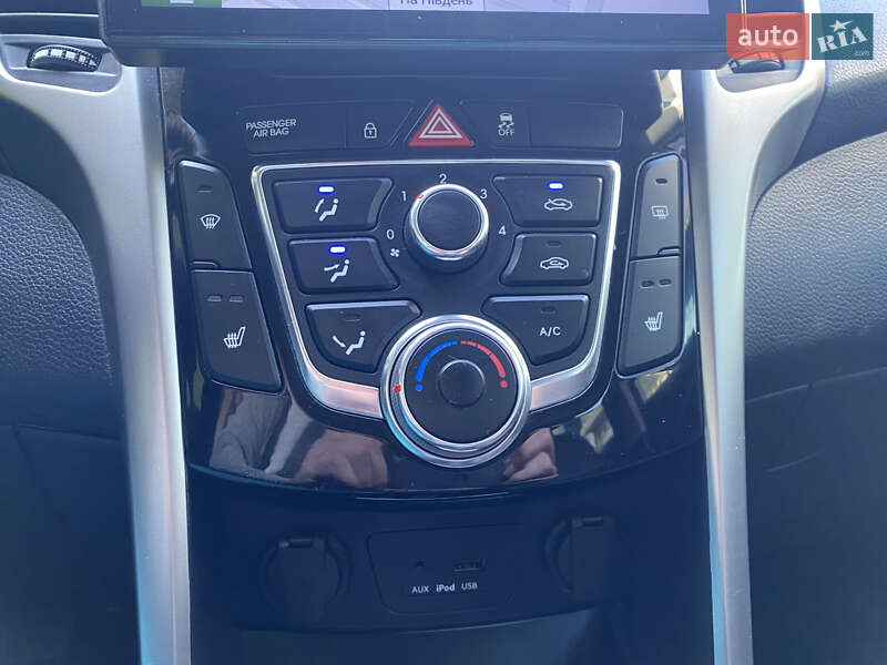 Универсал Hyundai i30 2013 в Киеве