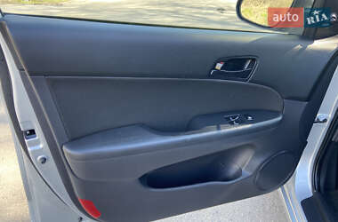 Хетчбек Hyundai i30 2010 в 