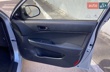 Хетчбек Hyundai i30 2010 в 