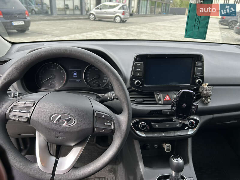 Хэтчбек Hyundai i30 2023 в Ужгороде