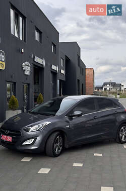 Хетчбек Hyundai i30 2015 в 