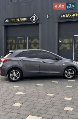 Хетчбек Hyundai i30 2015 в 