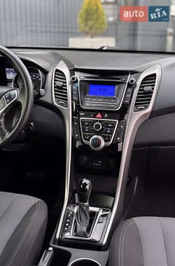 Хетчбек Hyundai i30 2015 в 