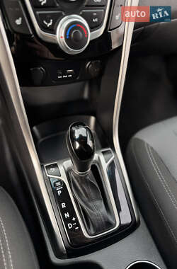 Хетчбек Hyundai i30 2015 в 
