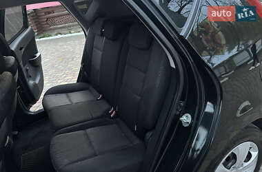 Хэтчбек Hyundai i30 2010 в 