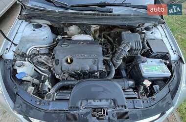 Хетчбек Hyundai i30 2011 в 