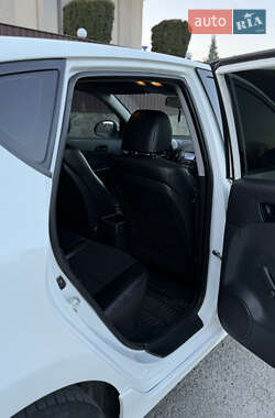 Хэтчбек Hyundai i30 2011 в 