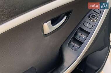 Хэтчбек Hyundai i30 2014 в 