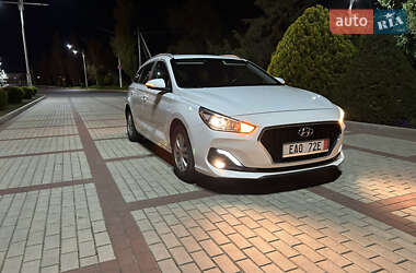 Универсал Hyundai i30 2018 в Измаиле