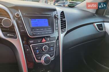 Хэтчбек Hyundai i30 2014 в 