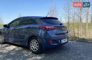 Хэтчбек Hyundai i30 2013 в 