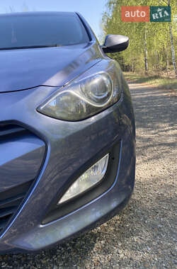 Хэтчбек Hyundai i30 2013 в 