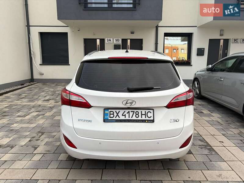 Універсал Hyundai i30 2014 в Шепетівці