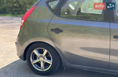 Хэтчбек Hyundai i30 2008 в 