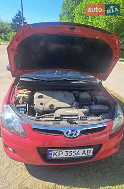 Хетчбек Hyundai i30 2009 в 