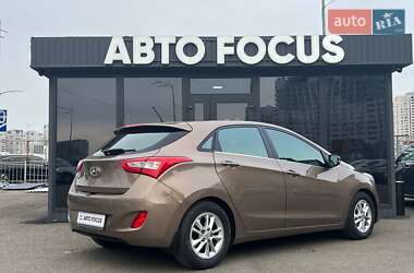 Хетчбек Hyundai i30 2012 в 