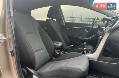 Хетчбек Hyundai i30 2012 в 