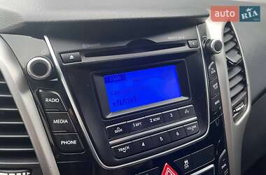 Хетчбек Hyundai i30 2012 в 