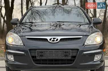 Универсал Hyundai i30 2009 в 