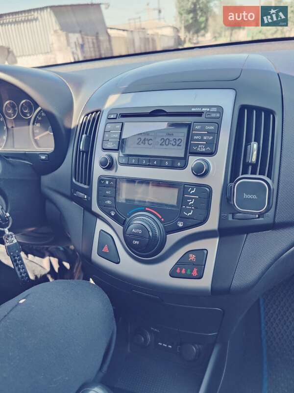 Хэтчбек Hyundai i30 2011 в Днепре