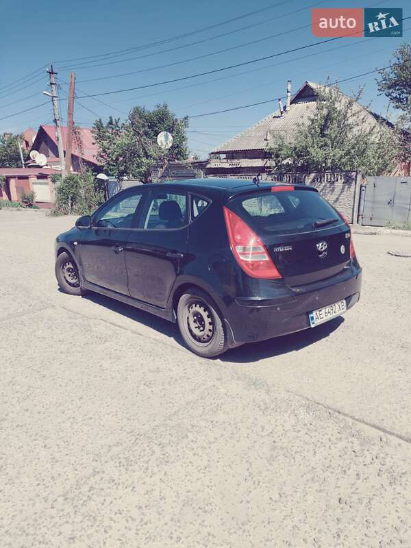 Хэтчбек Hyundai i30 2011 в Днепре