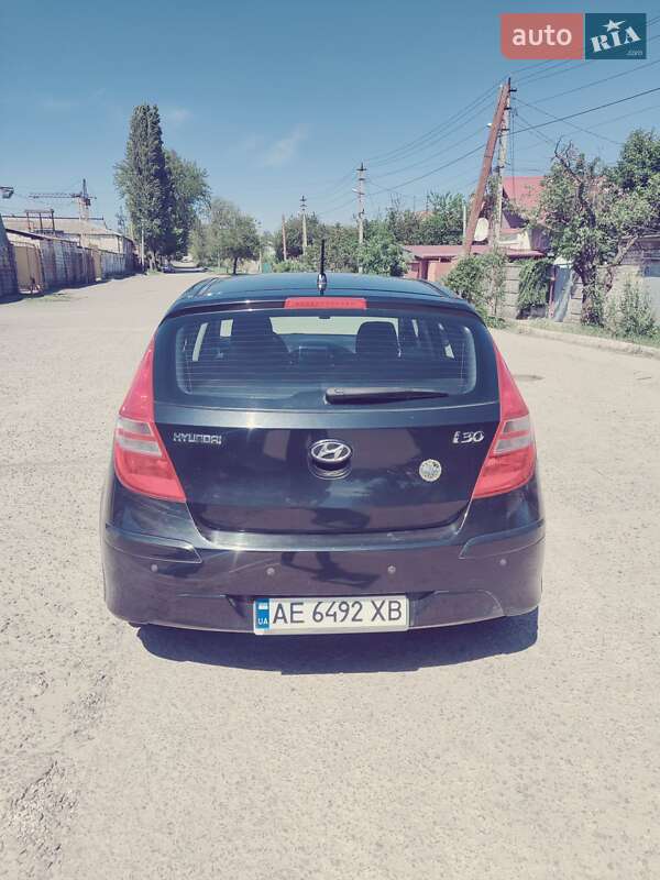 Хэтчбек Hyundai i30 2011 в Днепре