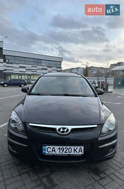 Універсал Hyundai i30 2009 в 