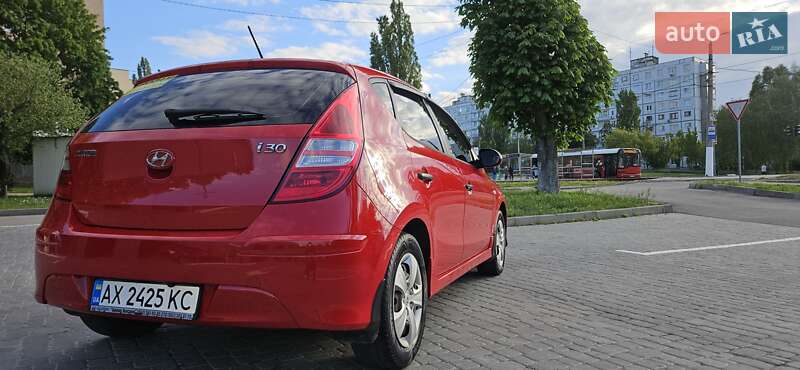 Хэтчбек Hyundai i30 2010 в Харькове