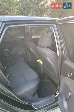 Хетчбек Hyundai i30 2010 в 