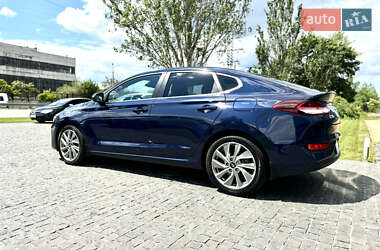Фастбек Hyundai i30 2019 в 
