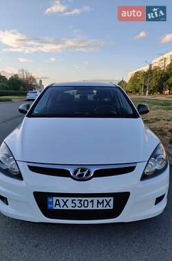 Хэтчбек Hyundai i30 2008 в 